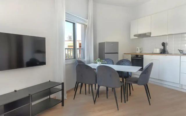 Phaedrus Living: City Breeze Residences Urbanity