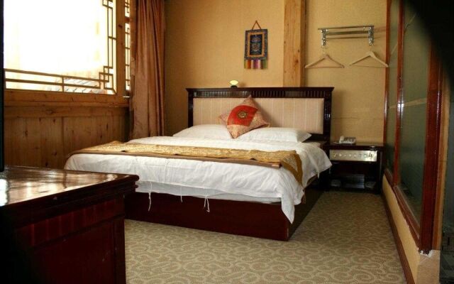 Shangri-la Tibetan Family Inn