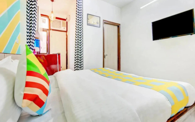 OYO Home 28827 Design Studio Huda City Center