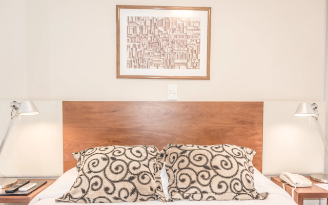 Palm Beach Plaza Hotel