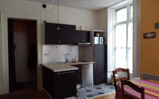 Appartement Cauterets, 3 pièces, 6 personnes - FR-1-234-279