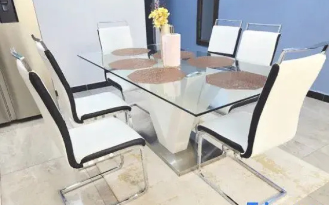 Skyview 3Br all ensuite3balconies Netfix Gym