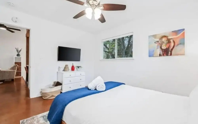 SoCo Oasis Retreat Relax in Comfort