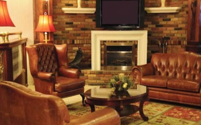 Howard Johnson express Inn & Suites Brampton