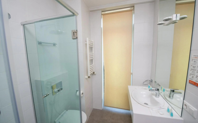 L.M Club Hotel