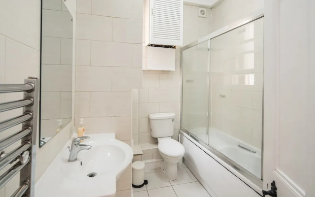 Gloucester Station Gem, 3 Bedroom Oasis