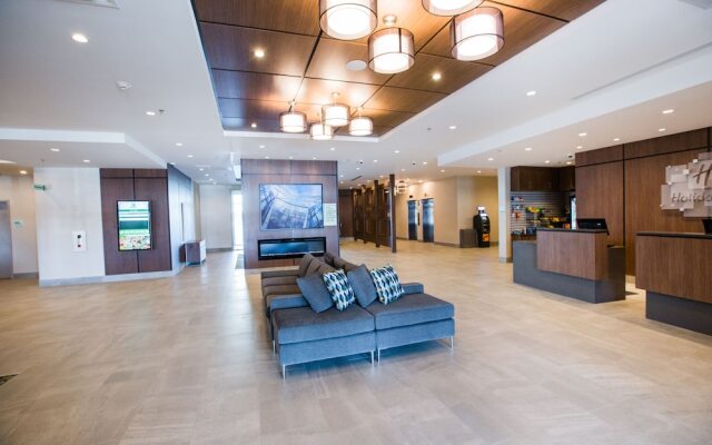 Holiday Inn Hotel & Suites Calgary South Conference Ctr