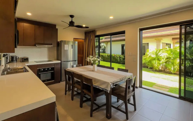 Garden bungalows 4br with private pool