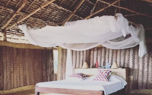 Kizingo Beach Eco Lodge