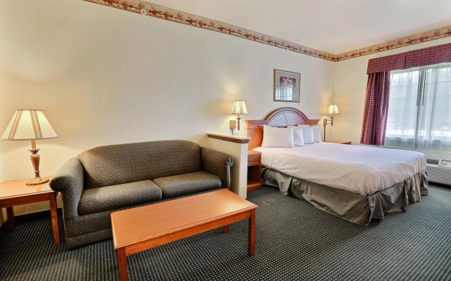 Quality Inn & Suites Glen Rose