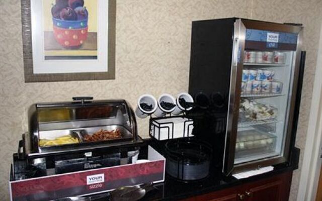 Comfort Inn Warwick Airport