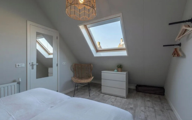 Elegant Beachside Holiday Home