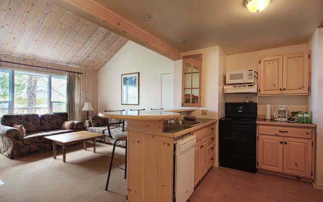 Sir Sam's Inn & Waterspa - Adults Only