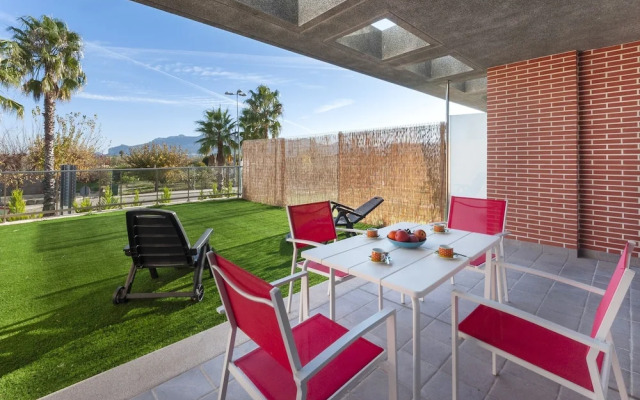 Happy in Oliva With 1 Bedrooms and 1 Bathrooms