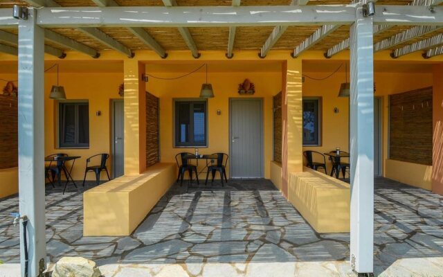 Rooster Guesthouse Rooms