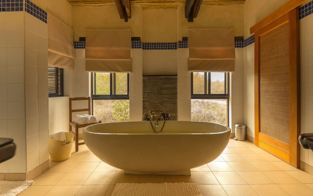 Baobab Ridge Private Lodge