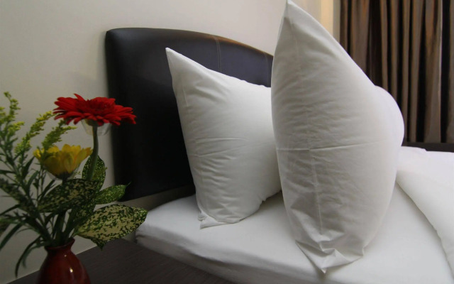 Sunbow Hotel Residency