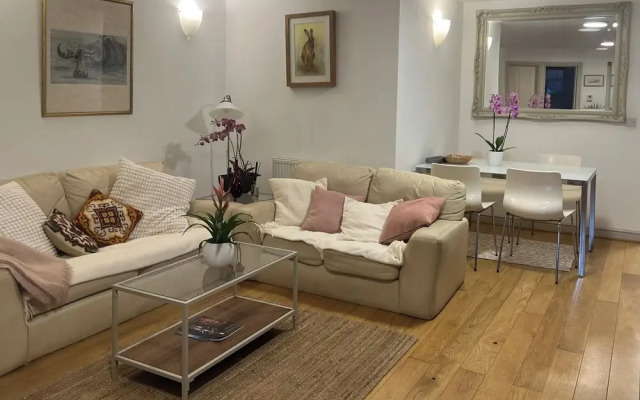 Charming 2bedroom flat in Shepherds Bush