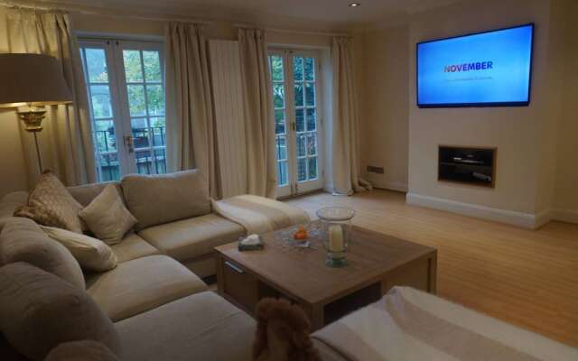 2 Bedroom Mews House in Maida Vale