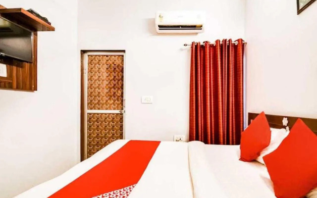 OYO Flagship 80513 Hotel Khushi