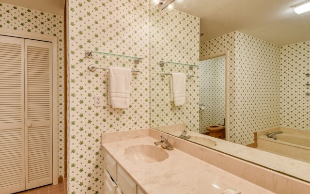 Spinnakers Reach by Vtrips