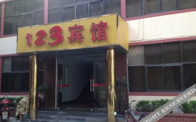 123 Hotel