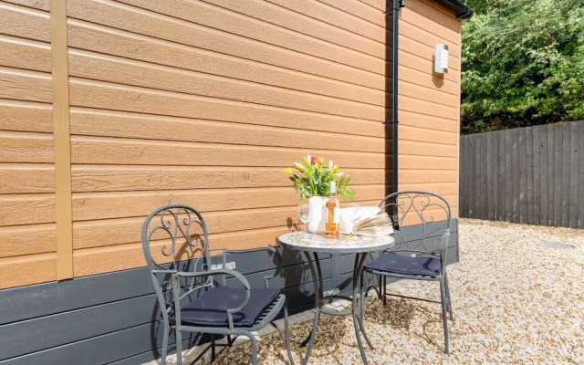 The Cotswold Holiday Lodge