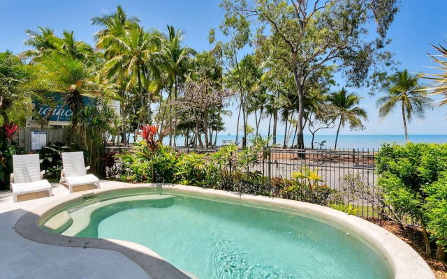 Reeflections Beachfront Holiday House