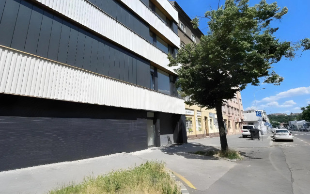 Post 120 Suites