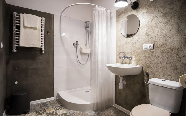 HOSTEL likeHome