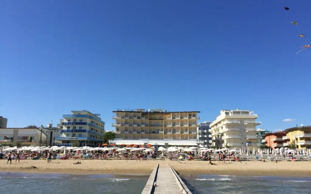 Hotel Astor