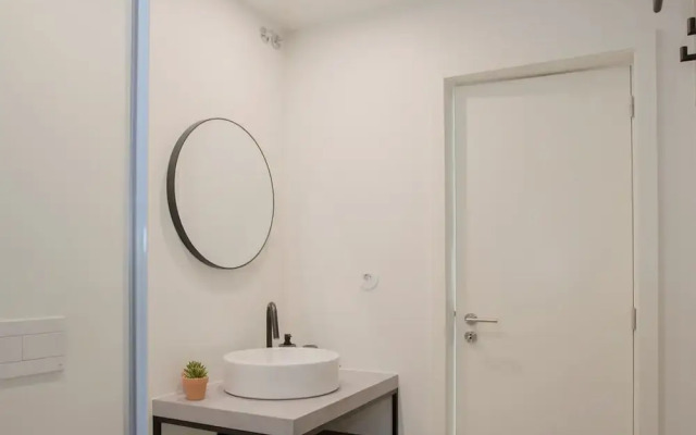 Liiiving in Porto Luxury Beachfront Apartment II