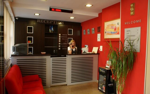 Hotel Real