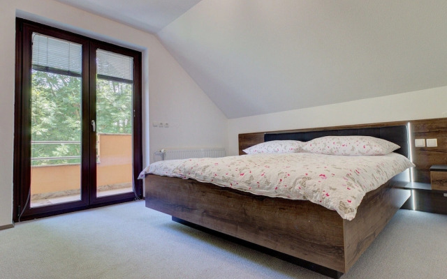 Charming Apartment in Bled Near Lake