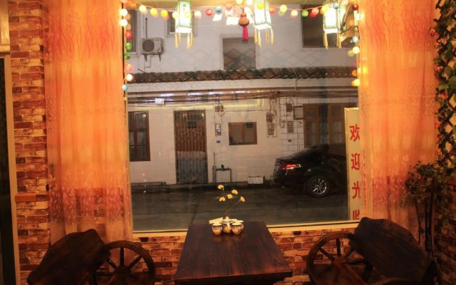 Yangshuo Sunshine All the Way