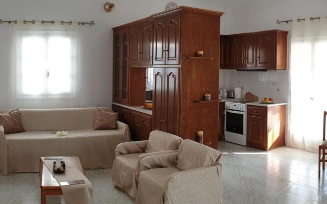 Great Sea-view 2BD Apartment @ Paros