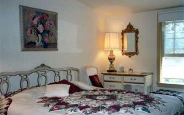 1732 Folke Stone Bed and Breakfast