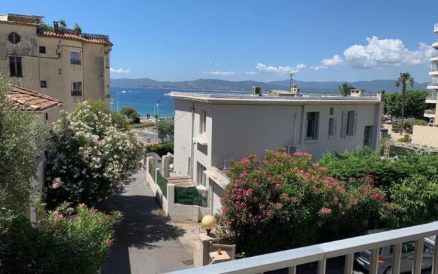 Appartement Saint-Raphaël, 1 pièce, 2 personnes - FR-1-466A-24