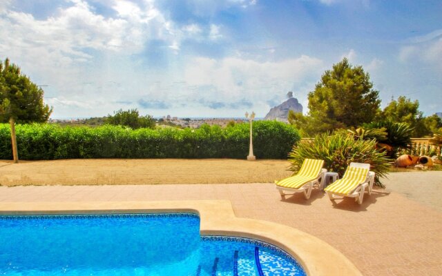 Estrelizia - pretty holiday property with garden and private pool in Calpe