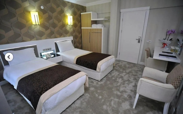 Kast Mahall Hotel