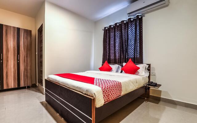 Capital O 13869 Hotel Saharsh Grand