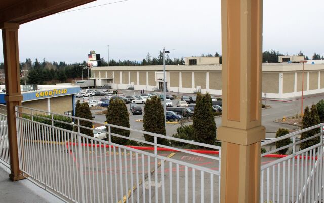 Days Inn by Wyndham Everett