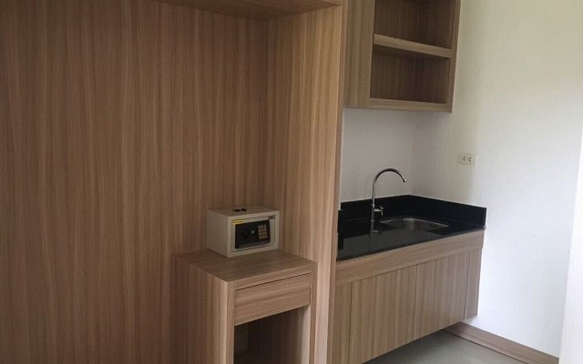 Lae Lay Suites