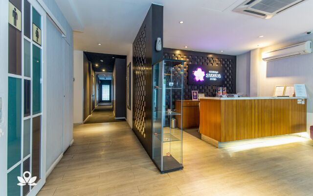 ZEN Rooms Sakura Boutique Hotel