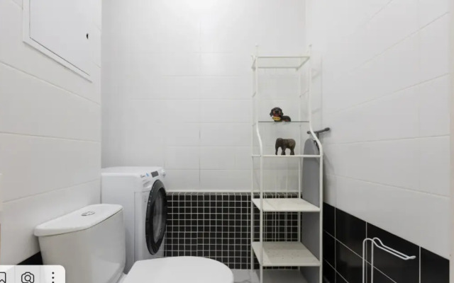 Apartmens PTS (Apartmens PTS) on 2A Kadomtseva Street