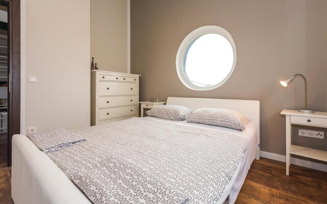 Stunning Home in Skradin-dubavice With Wifi and 4 Bedrooms