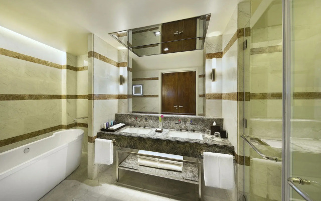 Conrad Jabal Omar Makkah