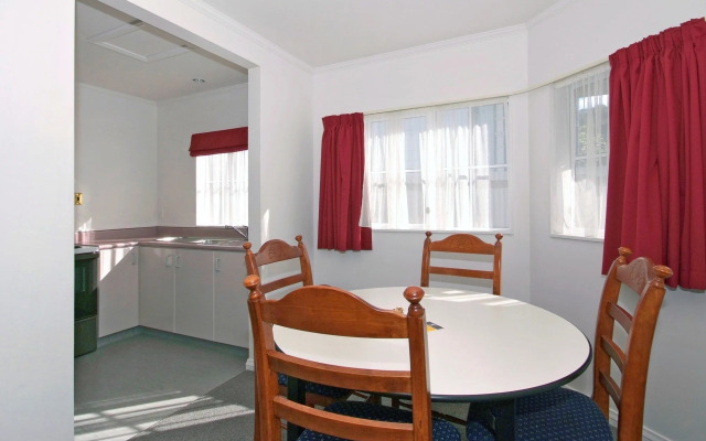 Settlers Motor Lodge