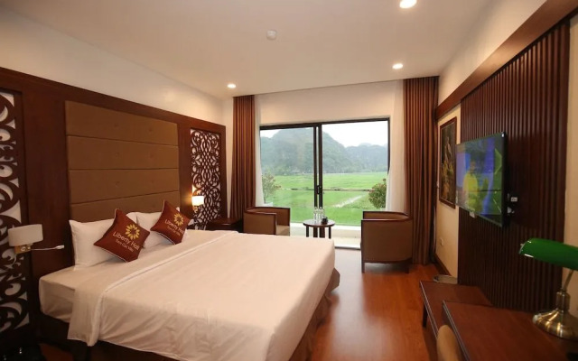 Liberty Hall Tam Coc Hotel & Villa