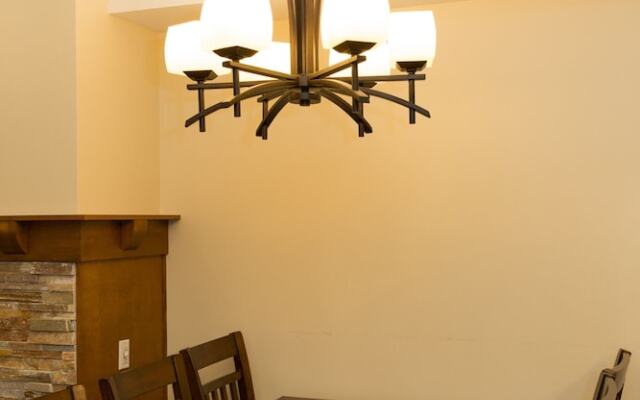 Sundial C105  - 2 Br Condo